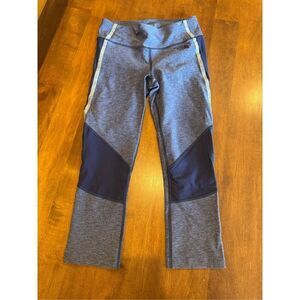 Woman’s the North face workout pants size small